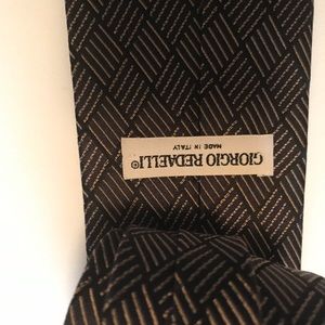 100% Italian woven silk tie
